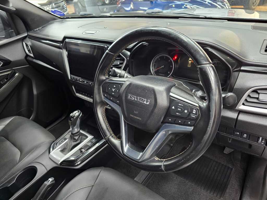 ISUZU D-MAX D-MAX 3.0 Ddi V-CROSS HR A/T D/C P/U