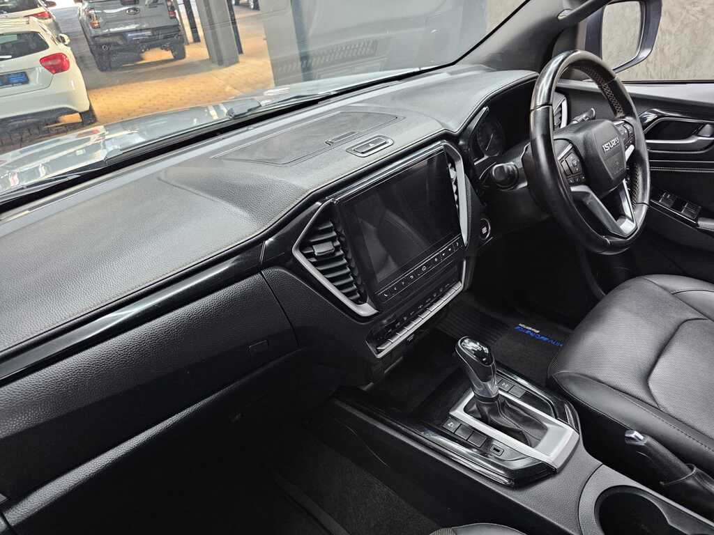 ISUZU D-MAX D-MAX 3.0 Ddi V-CROSS HR A/T D/C P/U