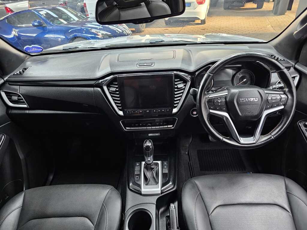 ISUZU D-MAX D-MAX 3.0 Ddi V-CROSS HR A/T D/C P/U