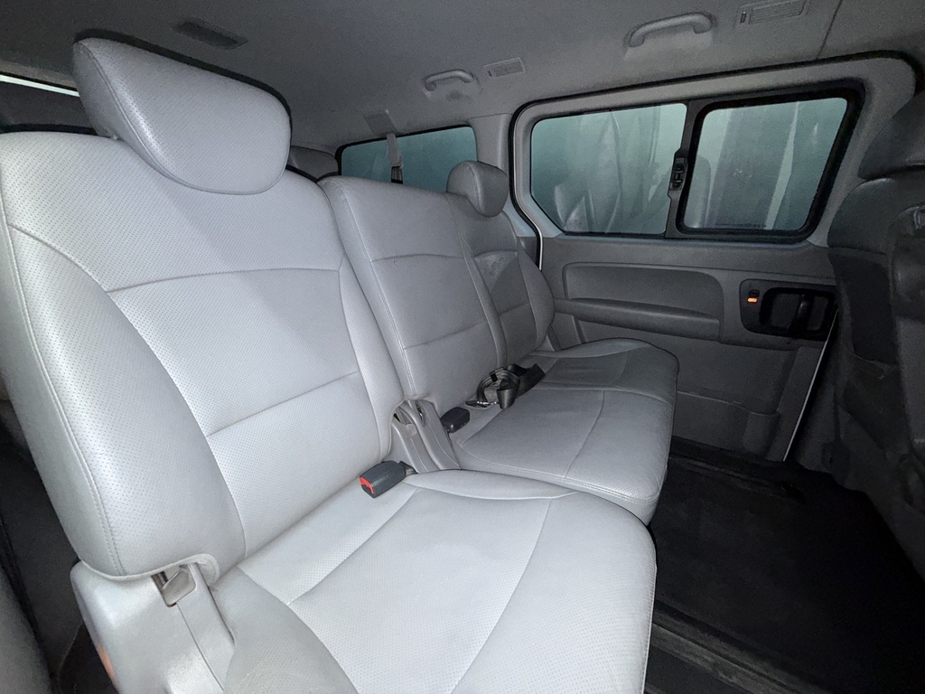 HYUNDAI H-1 H-1 2.5 CRDI (VGT) WAGON A/T - 9