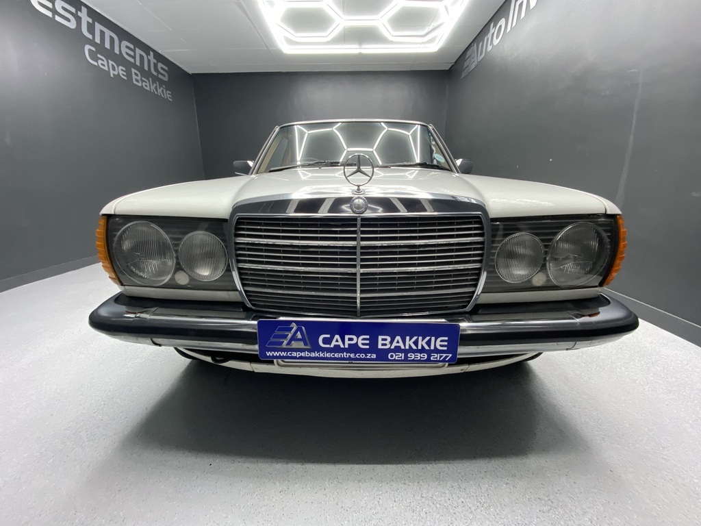MERCEDES-BENZ W123 SHAPE SEDAN 230 E A/T A/C (W 123)