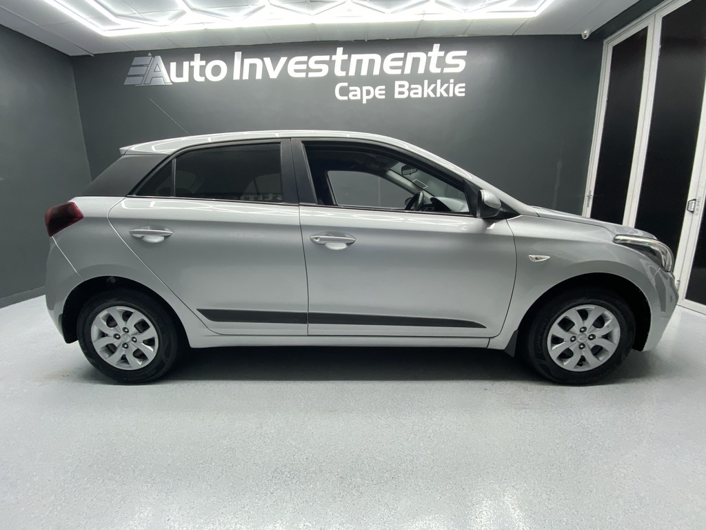 HYUNDAI i20 i20 1.4 MOTION A/T