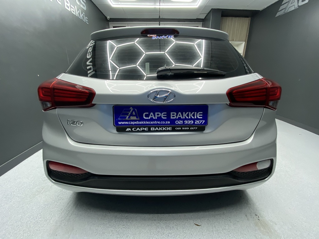 HYUNDAI i20 i20 1.4 MOTION A/T