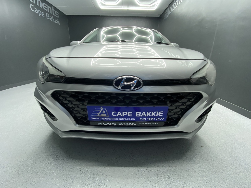 HYUNDAI i20 i20 1.4 MOTION A/T