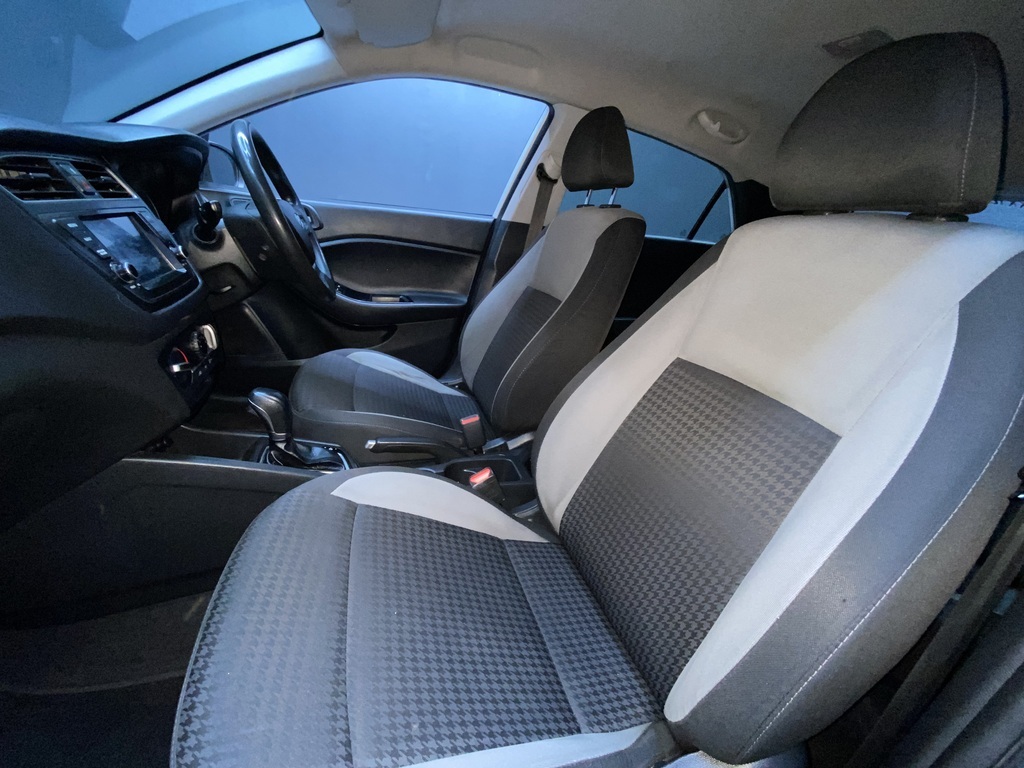 HYUNDAI i20 i20 1.4 MOTION A/T