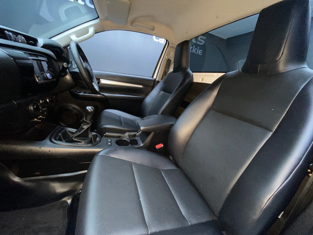 TOYOTA HILUX HILUX 2.4 GD-6 SR 4X4 P/U S/C