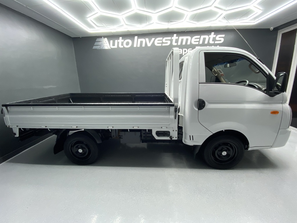 HYUNDAI H100 H100 2.6D A/C F/C D/S