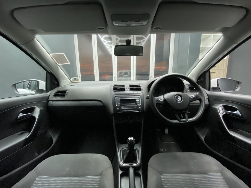 VOLKSWAGEN POLO VIVO POLO VIVO 1.4 COMFORTLINE (5DR)