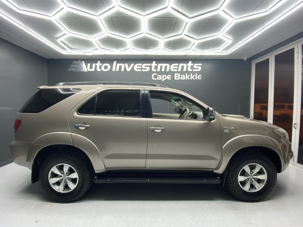 TOYOTA FORTUNER FORTUNER 3.0D-4D 4X4 - 2