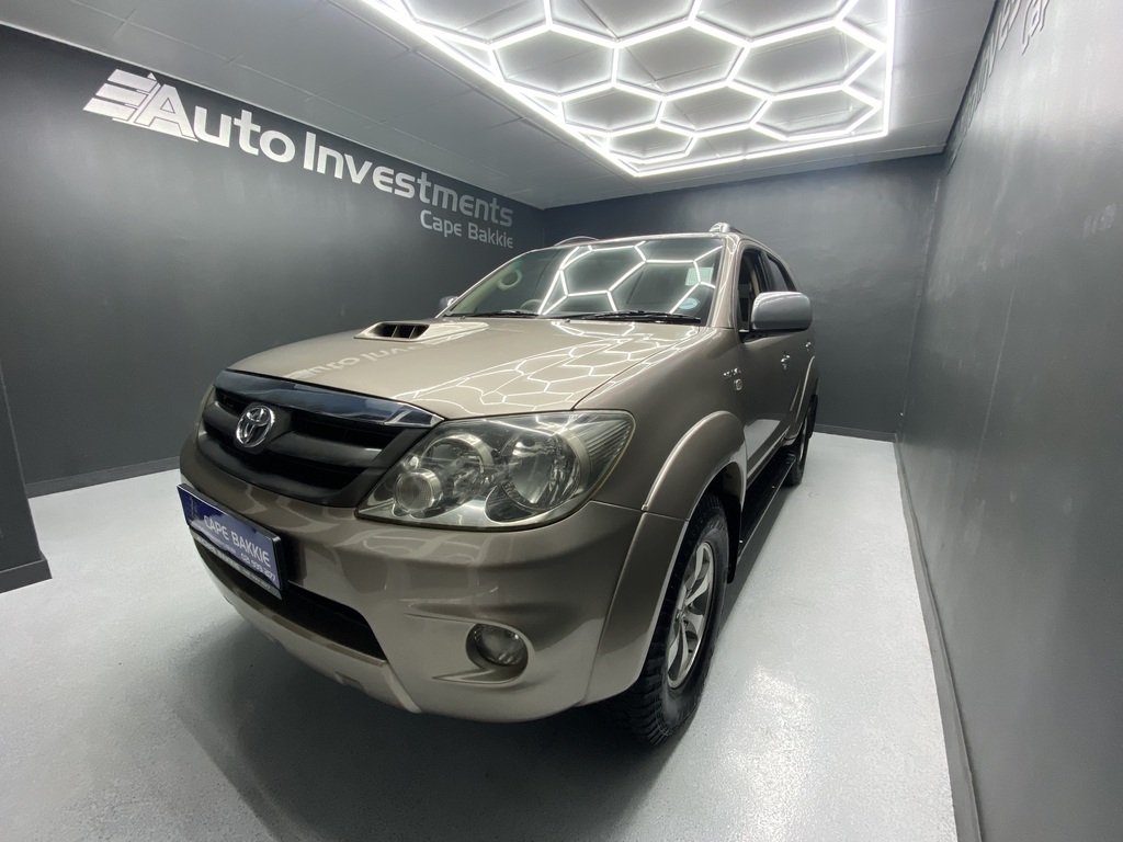 TOYOTA FORTUNER FORTUNER 3.0D-4D 4X4 - 6