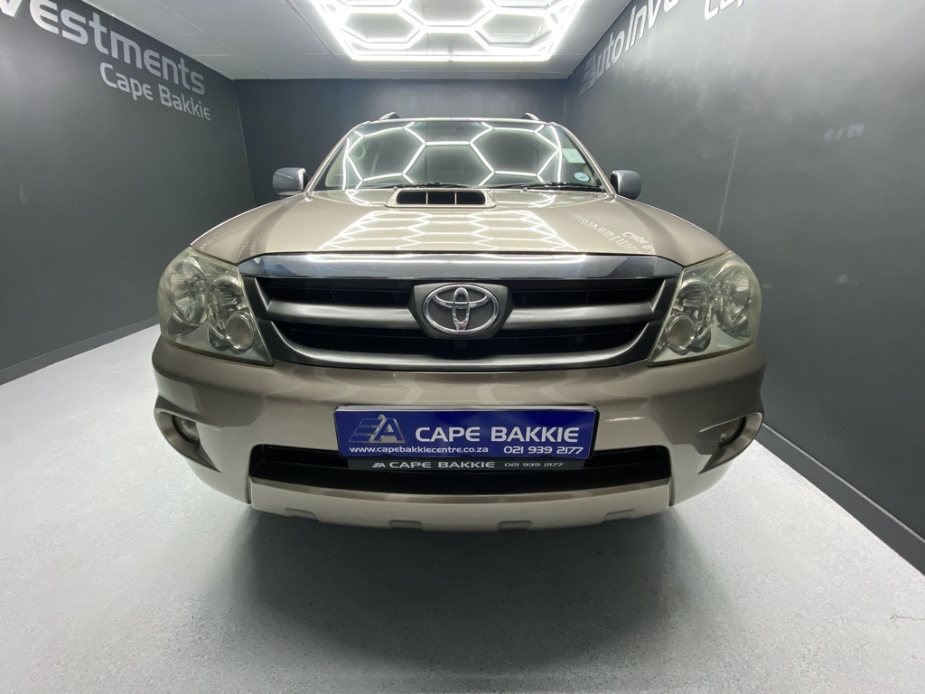 TOYOTA FORTUNER FORTUNER 3.0D-4D 4X4 - 7