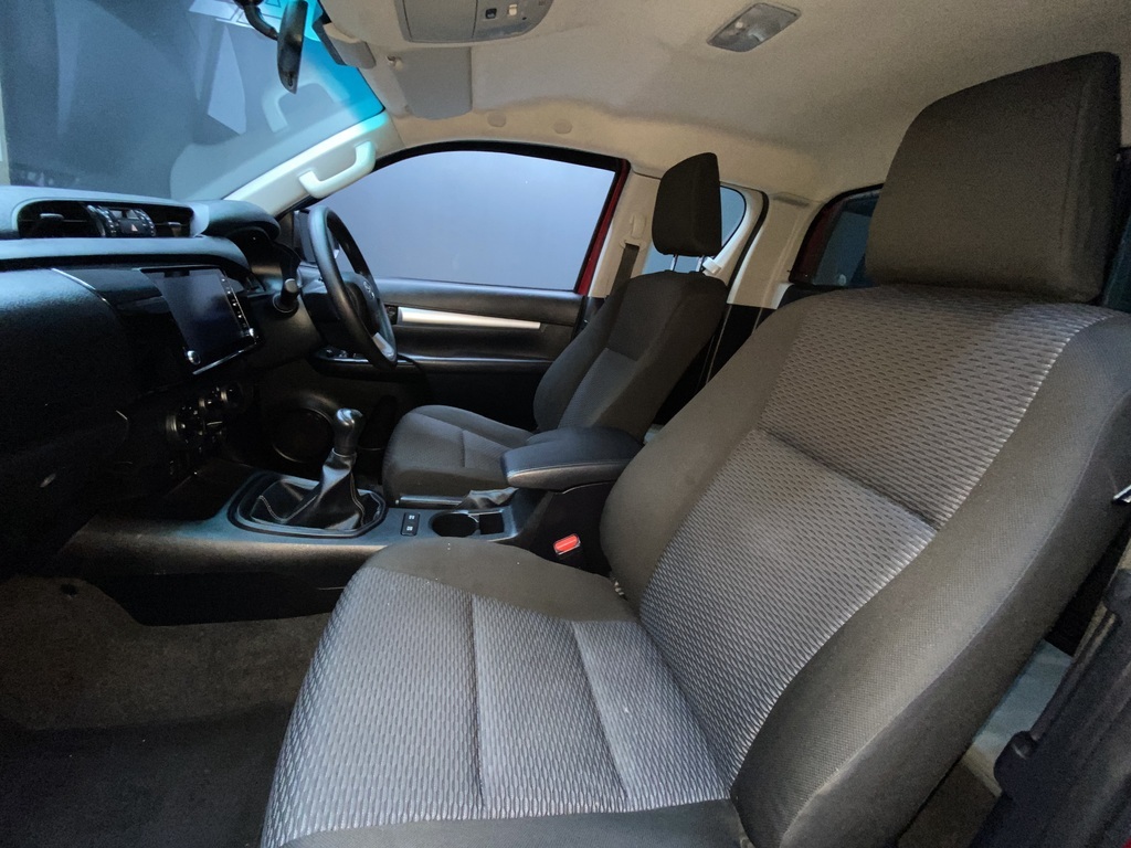 TOYOTA HILUX HILUX 2.4 GD-6 RB SRX P/U E/CAB