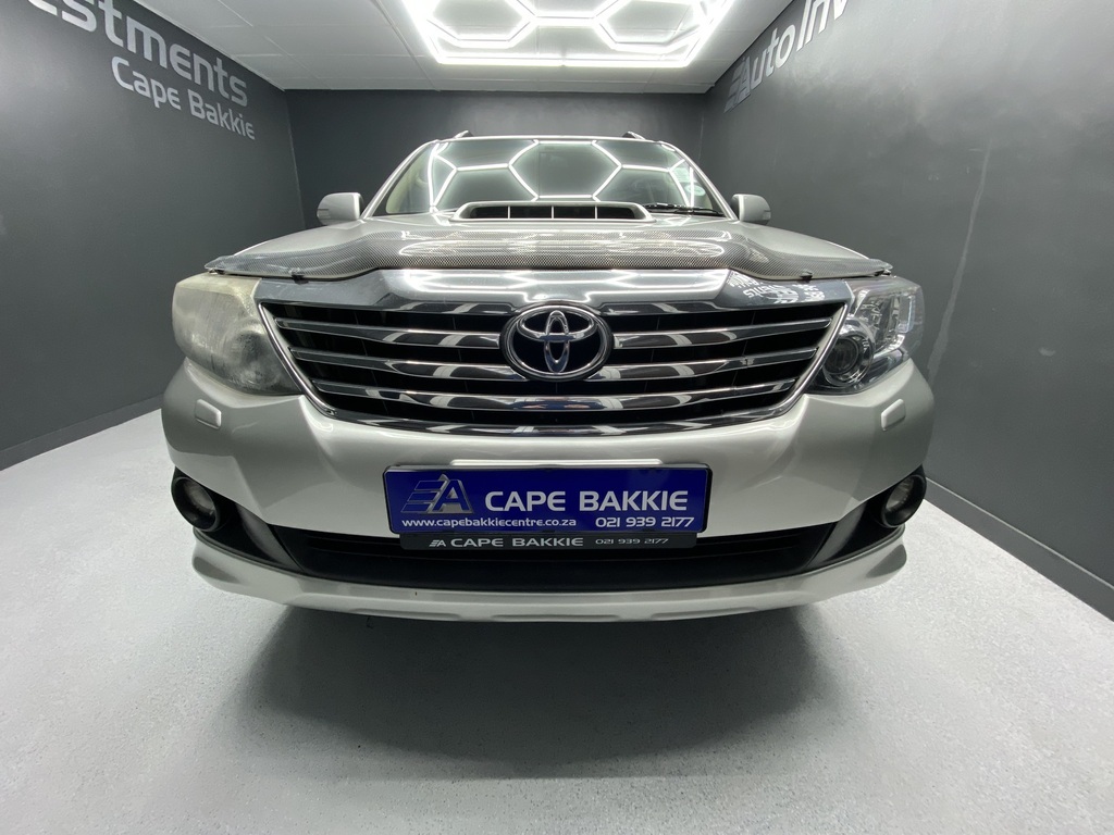 TOYOTA FORTUNER FORTUNER 3.0D-4D R/B A/T - 7