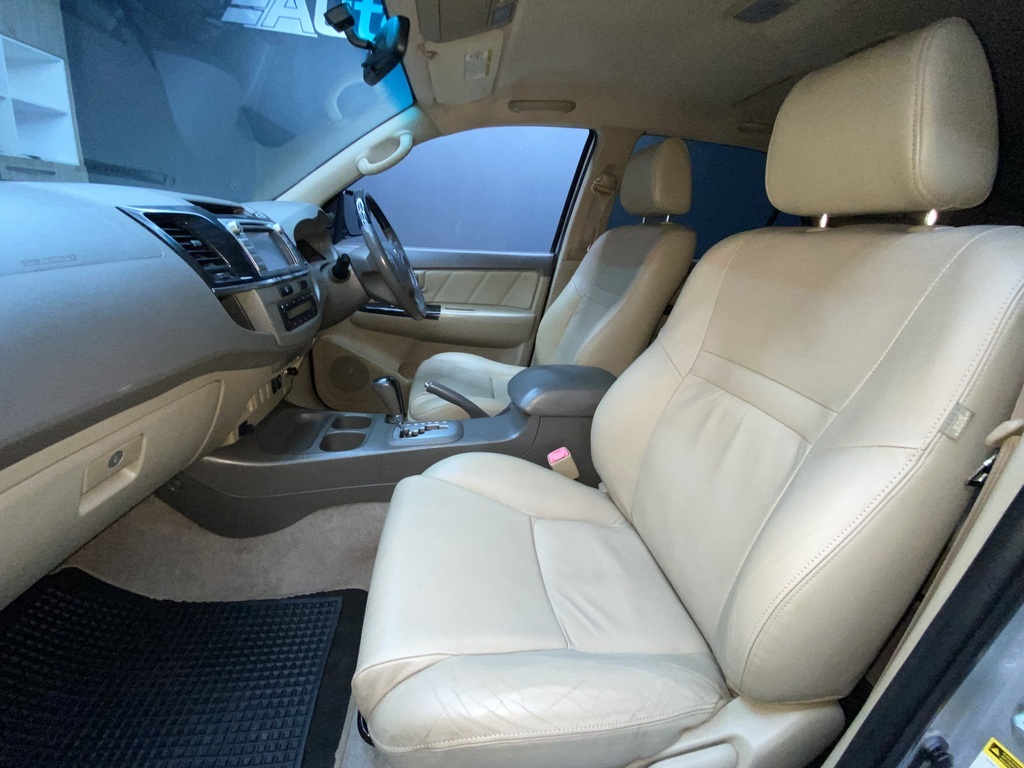TOYOTA FORTUNER FORTUNER 3.0D-4D R/B A/T - 8