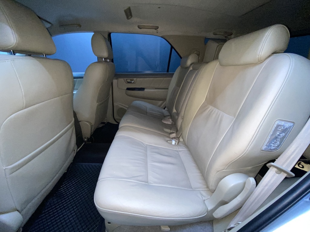 TOYOTA FORTUNER FORTUNER 3.0D-4D R/B A/T - 9