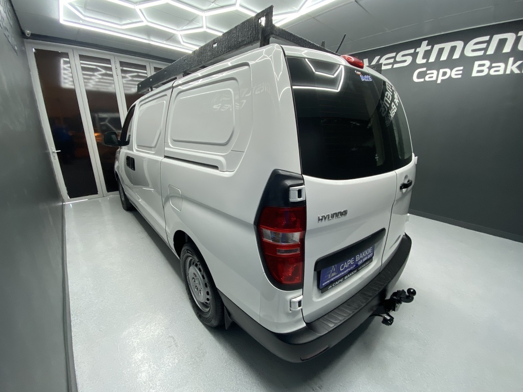 HYUNDAI H-1 H-1 2.5 CRDi A/C F/C P/V A/T
