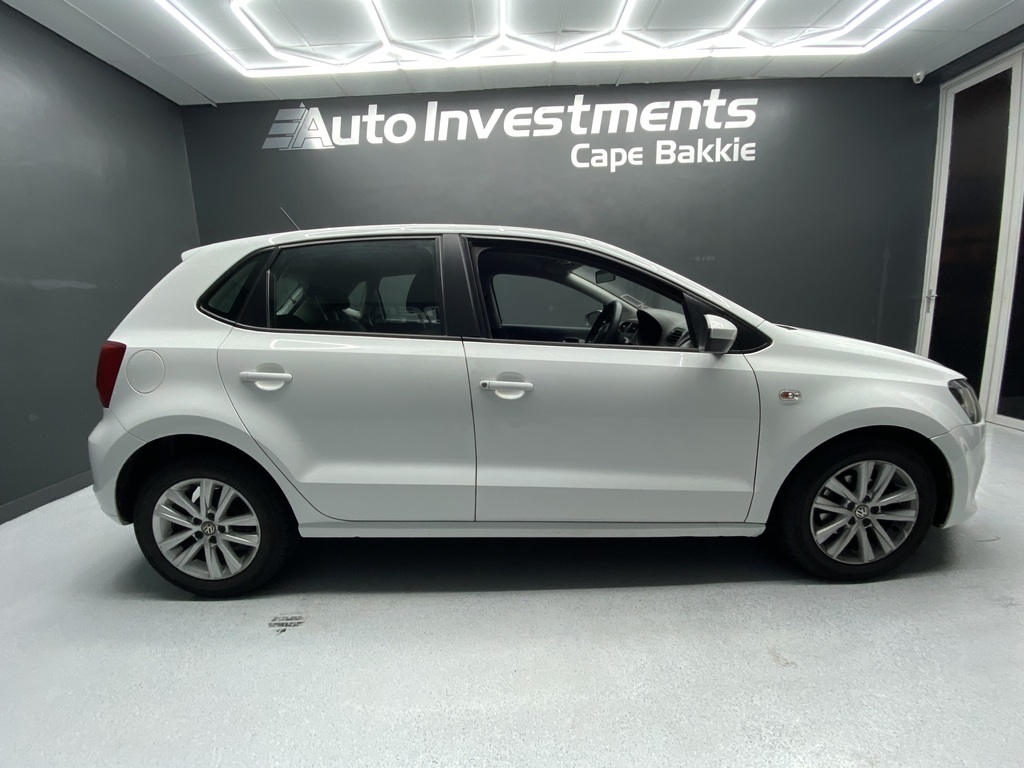 VOLKSWAGEN POLO VIVO POLO VIVO 1.4 COMFORTLINE (5DR) - 2