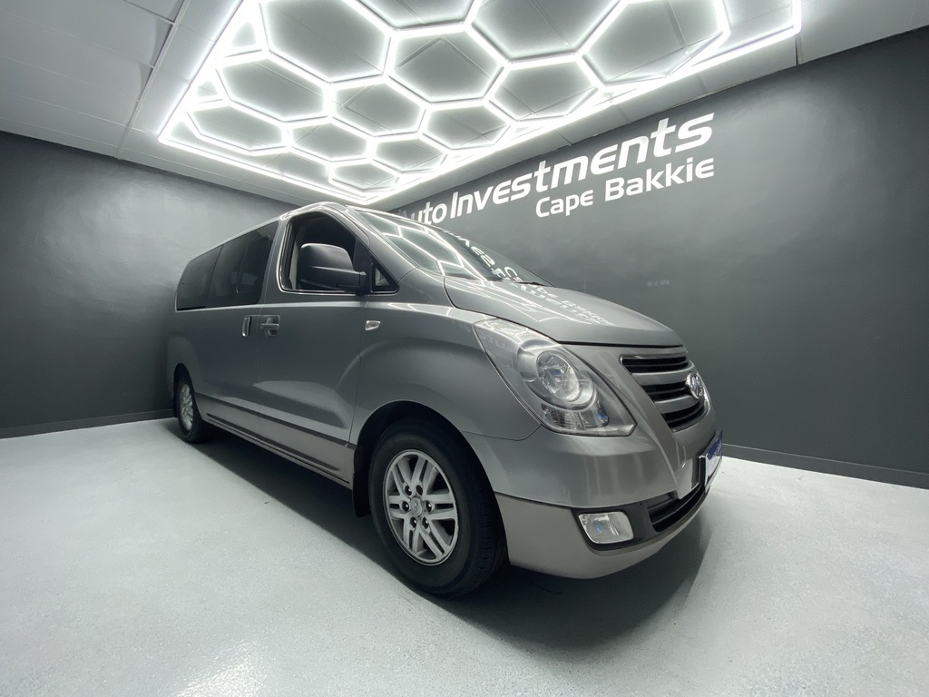 HYUNDAI H-1 H-1 2.5 CRDI WAGON A/T