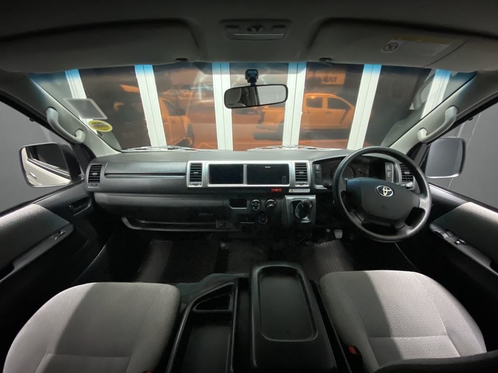 TOYOTA QUANTUM QUANTUM HIACE 2.5 D-4D 14 SEAT