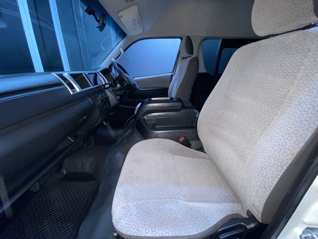 TOYOTA QUANTUM QUANTUM HIACE 2.5 D-4D 14 SEAT