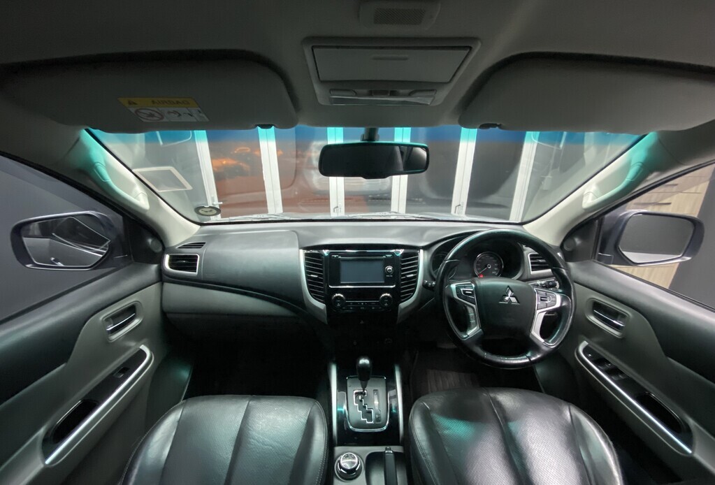 MITSUBISHI TRITON TRITON 2.4 Di-DC 4X4 A/T P/U D/C - 10
