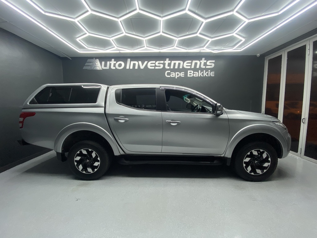 MITSUBISHI TRITON TRITON 2.4 Di-DC 4X4 A/T P/U D/C - 2