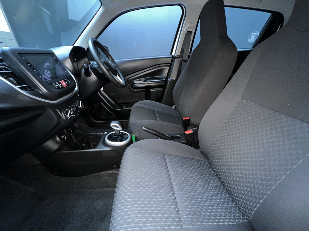 TOYOTA VITZ VITZ 1.0 XR AMT - 8