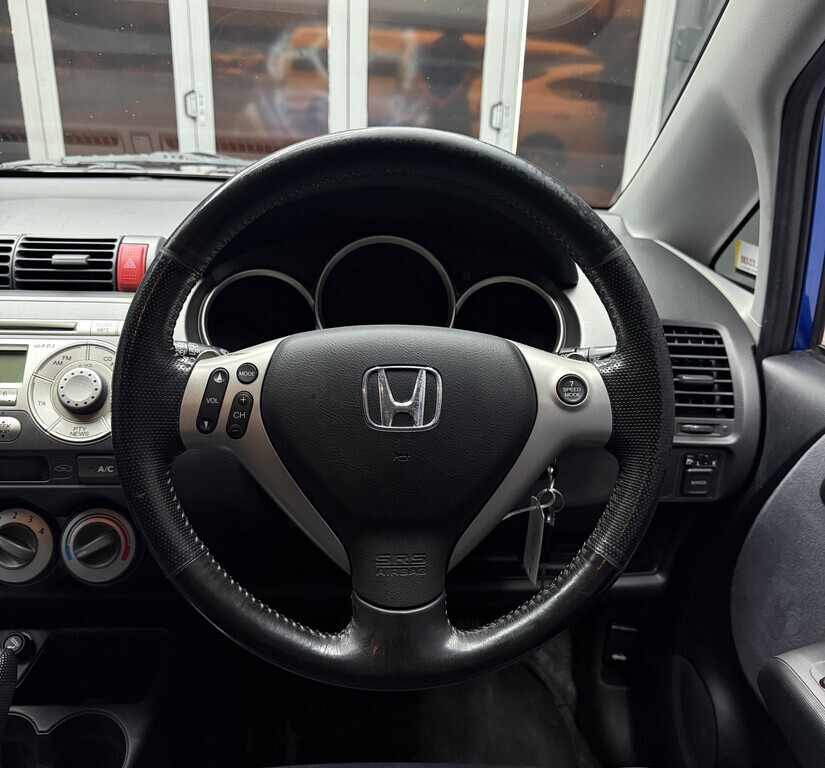 HONDA JAZZ JAZZ 1.5i A/T - 11