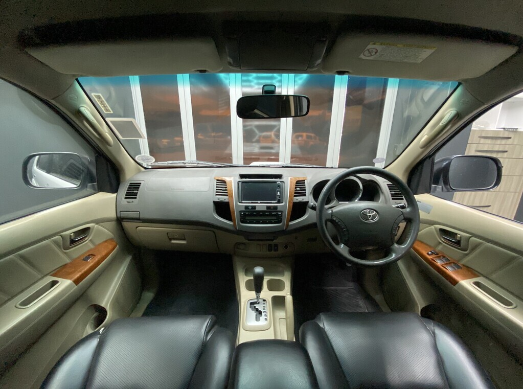 TOYOTA FORTUNER FORTUNER 3.0D-4D R/B A/T - 9
