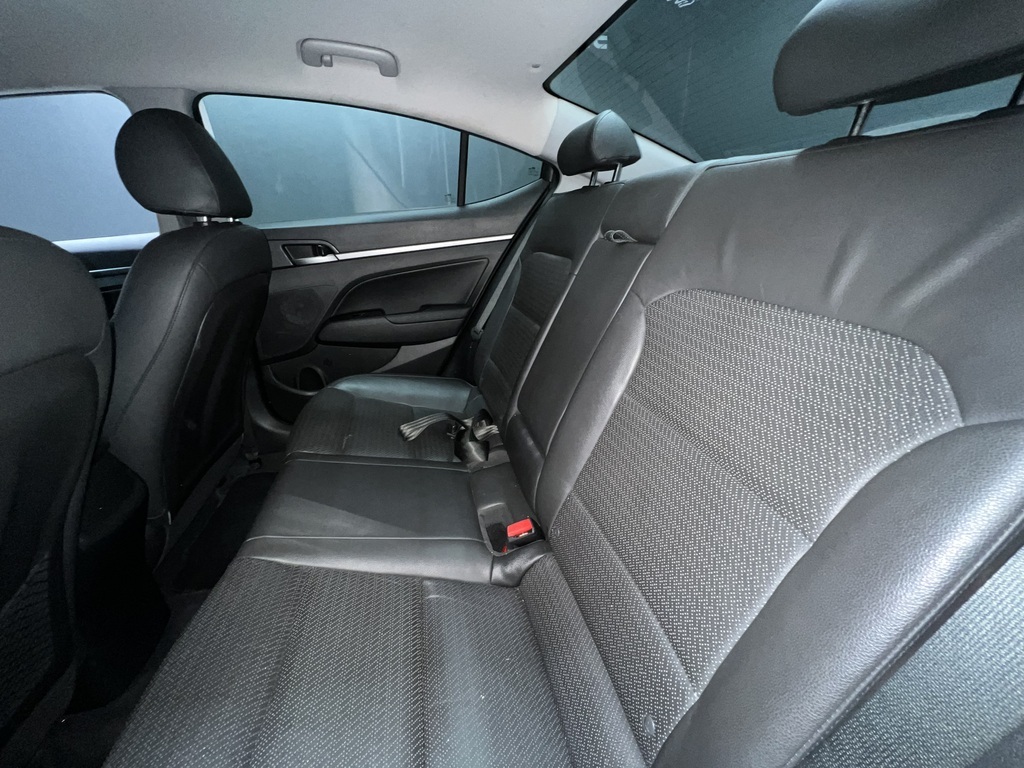 HYUNDAI ELANTRA ELANTRA 1.6 EXECUTIVE - 9