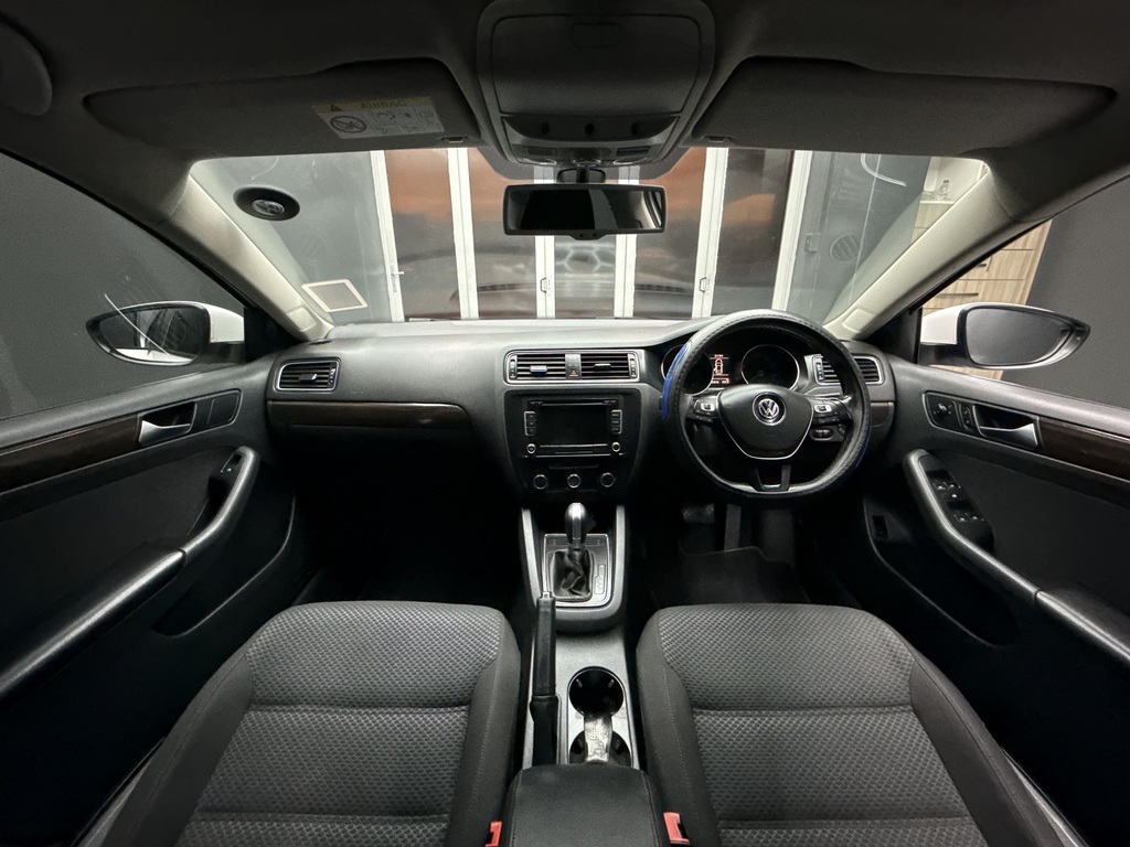 VOLKSWAGEN JETTA JETTA GP 1.6 TDI COMFORTLINE DSG - 10