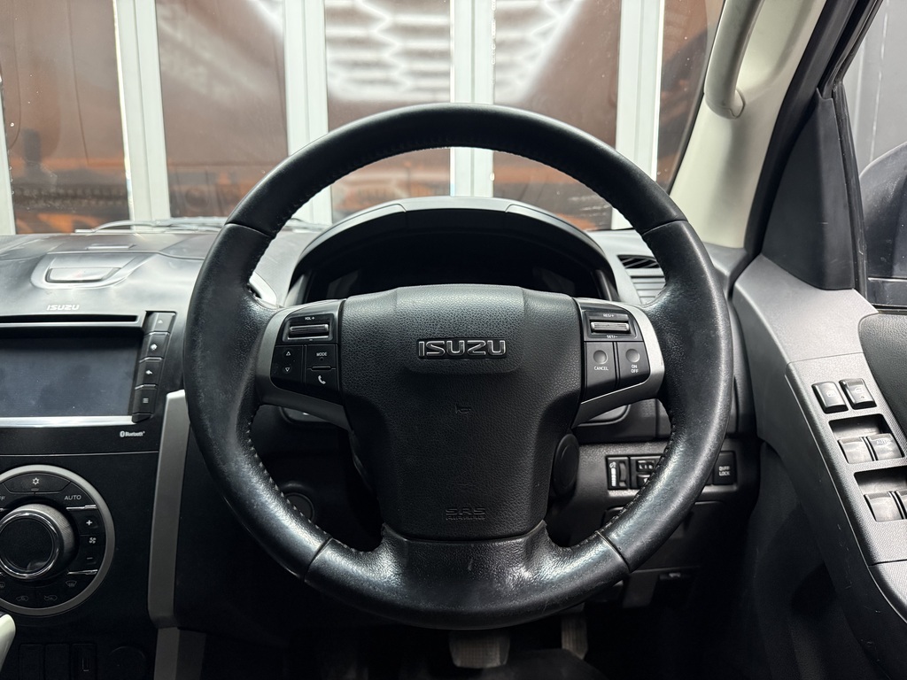 ISUZU KB KB 300 D-TEQ LX A/T P/U D/C - 12