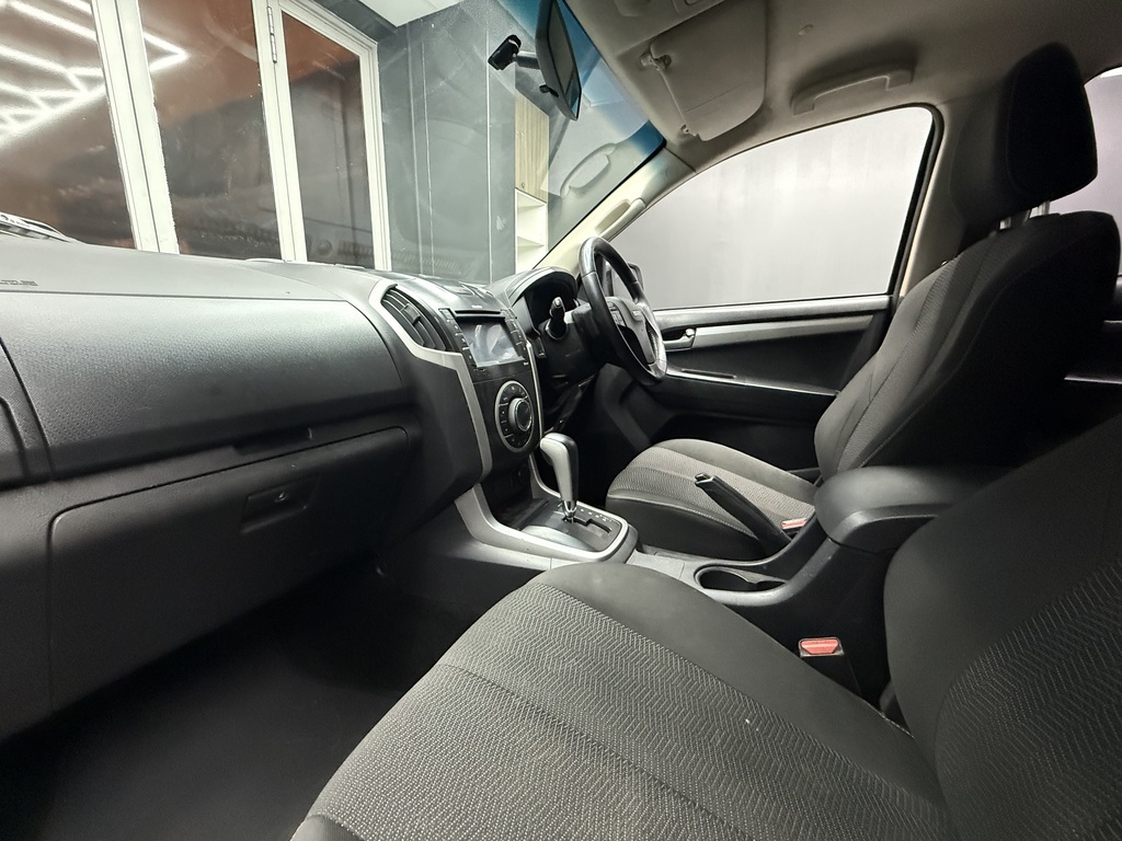 ISUZU KB KB 300 D-TEQ LX A/T P/U D/C - 9