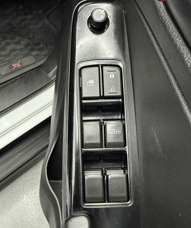 ISUZU D-MAX D-MAX 1.9 Ddi HR X-RIDER A/T D/C P/U - 12