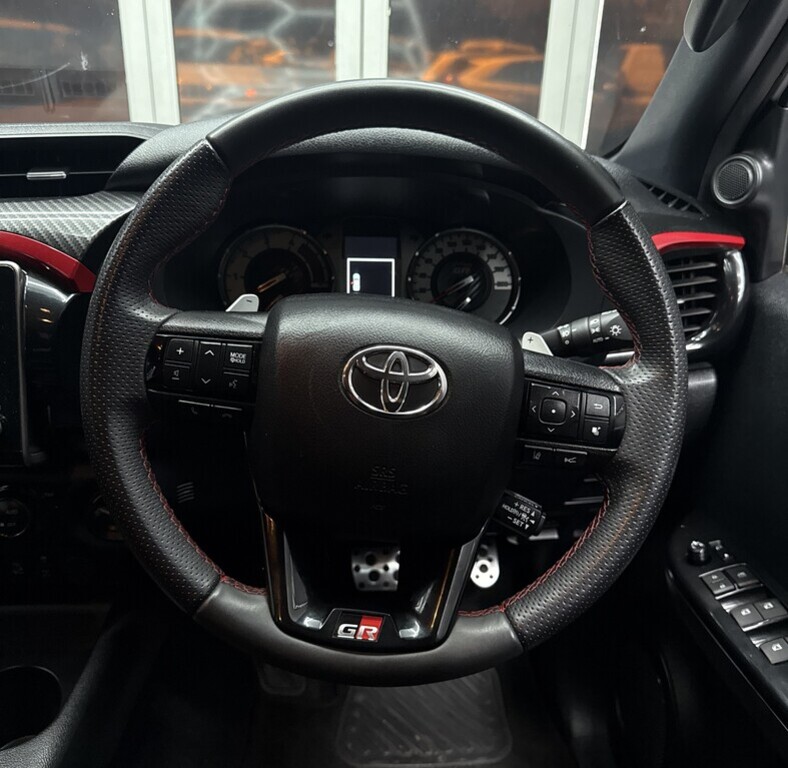 TOYOTA HILUX HILUX 2.8 GD-6 GR-S 4X4 A/T P/U D/C - 11