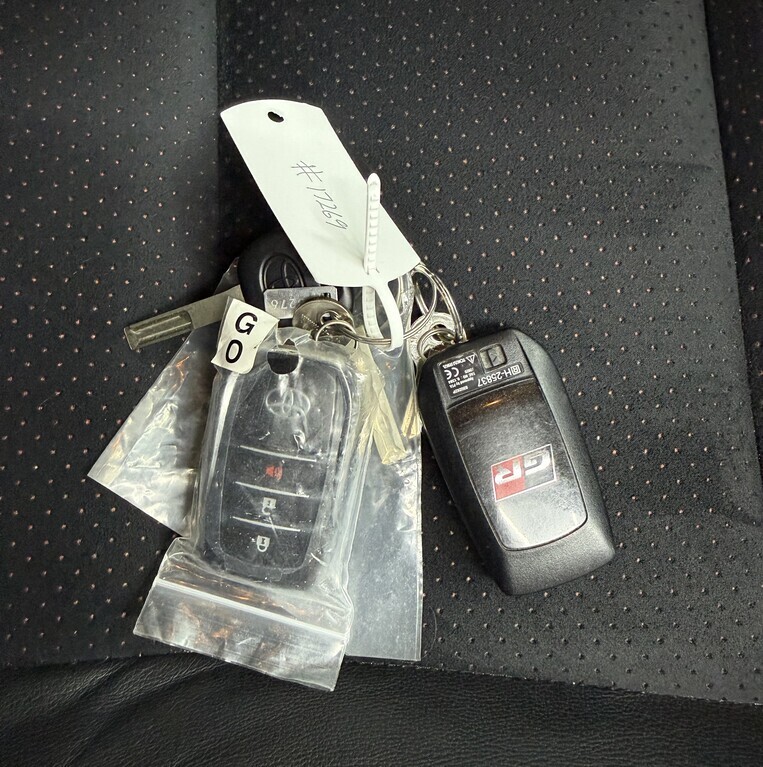 TOYOTA HILUX HILUX 2.8 GD-6 GR-S 4X4 A/T P/U D/C - 18