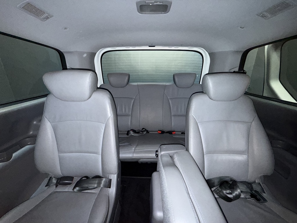 HYUNDAI H-1 H1 2.5 CRDi ELITE A/T (12 SEAT) - 11