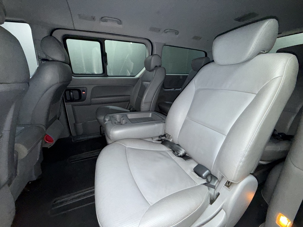 HYUNDAI H-1 H1 2.5 CRDi ELITE A/T (12 SEAT) - 9