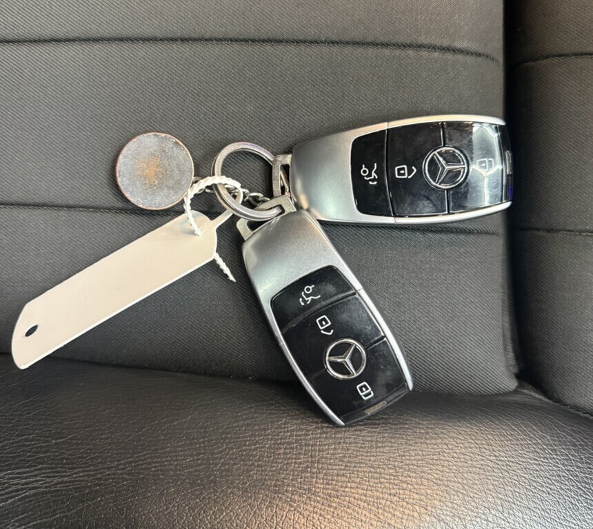 MERCEDES-BENZ E CLASS E 220d