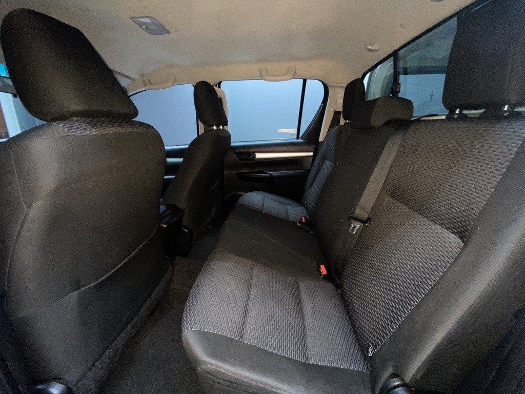 TOYOTA HILUX HILUX 2.4 GD-6 SRX 4X4 P/U D/C - 9