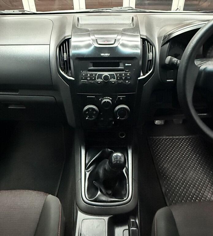 ISUZU D-MAX D-MAX 250 HO HI-RIDE D/C P/U - 10