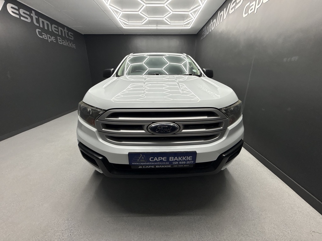 FORD EVEREST EVEREST 2.2 TDCi  XLS A/T - 6