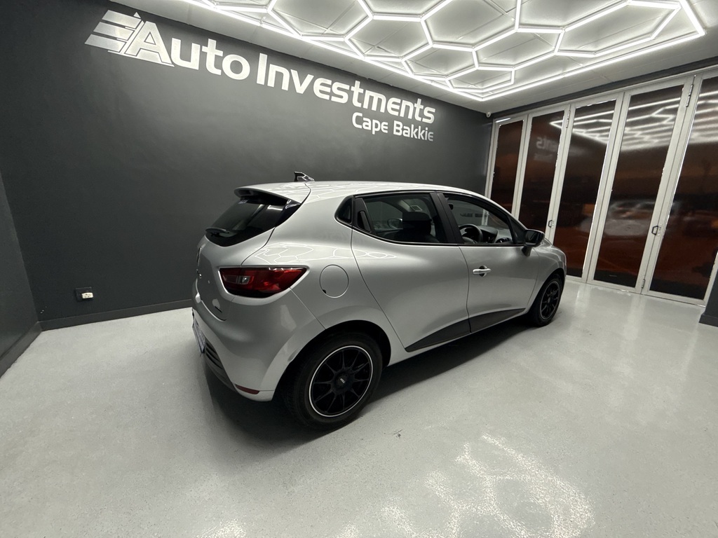 RENAULT CLIO IV CLIO IV 900T AUTHENTIQUE 5DR (66KW) - 3