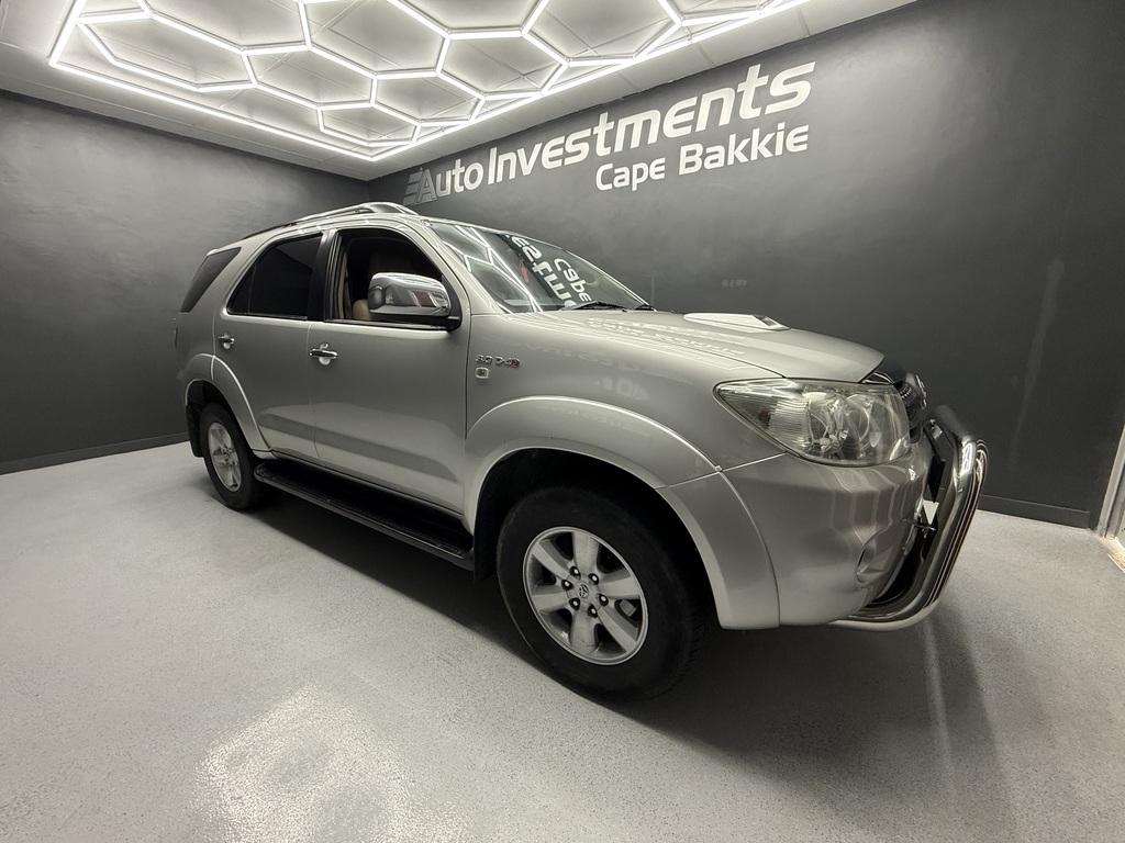 TOYOTA FORTUNER FORTUNER 3.0D-4D R/B A/T - 1