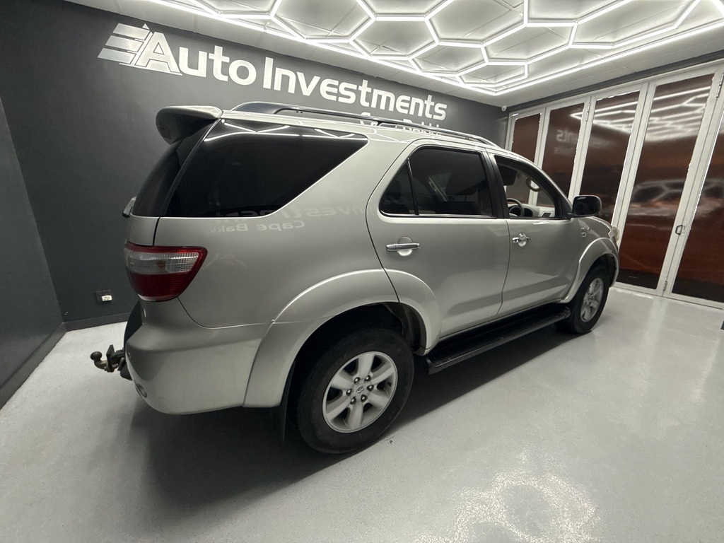 TOYOTA FORTUNER FORTUNER 3.0D-4D R/B A/T - 3