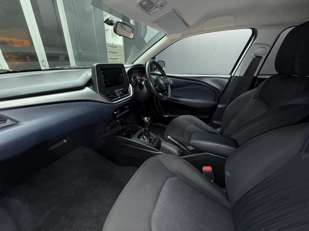 TOYOTA STARLET STARLET 1.5 Xs - 10