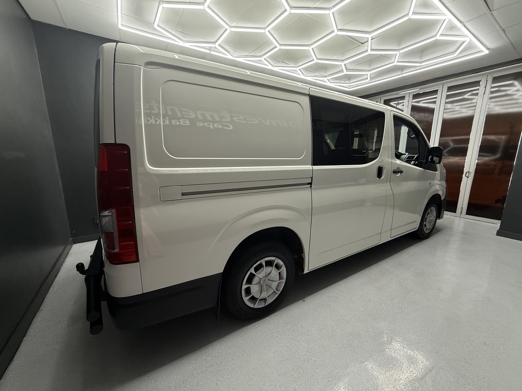 TOYOTA QUANTUM QUANTUM 2.8 LWB CREWCAB F/C P/V