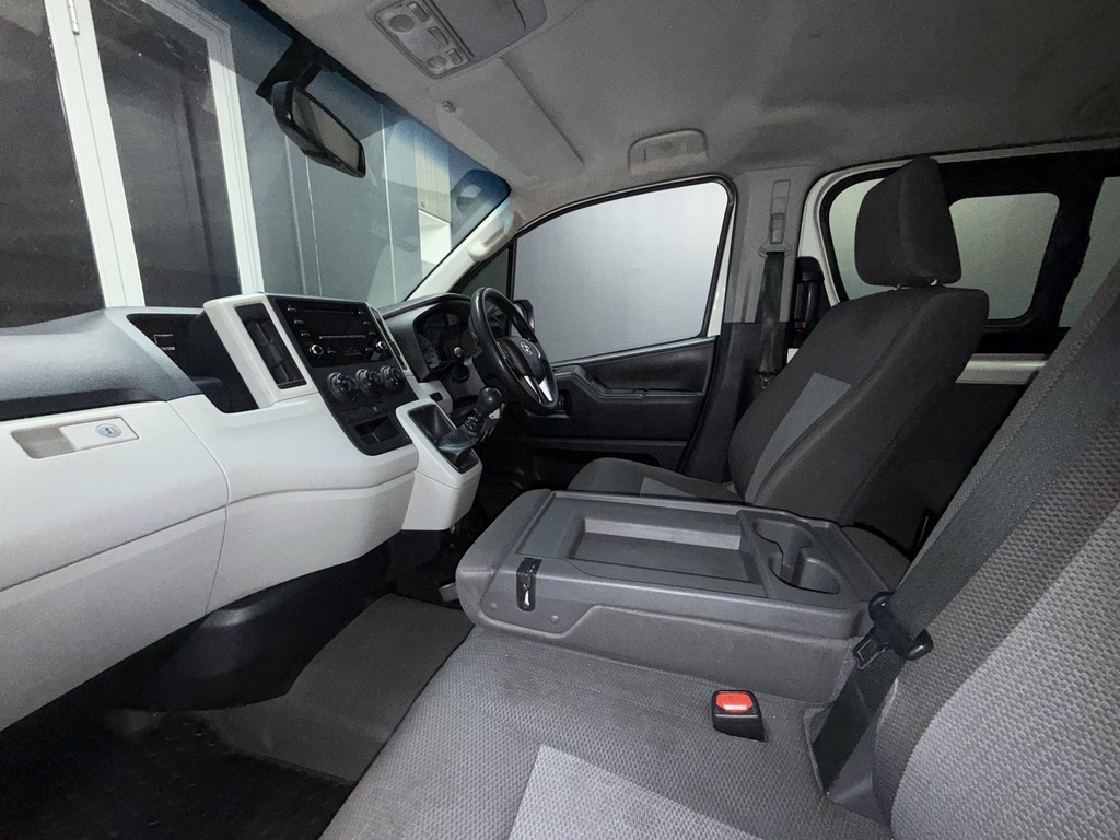 TOYOTA QUANTUM QUANTUM 2.8 LWB CREWCAB F/C P/V