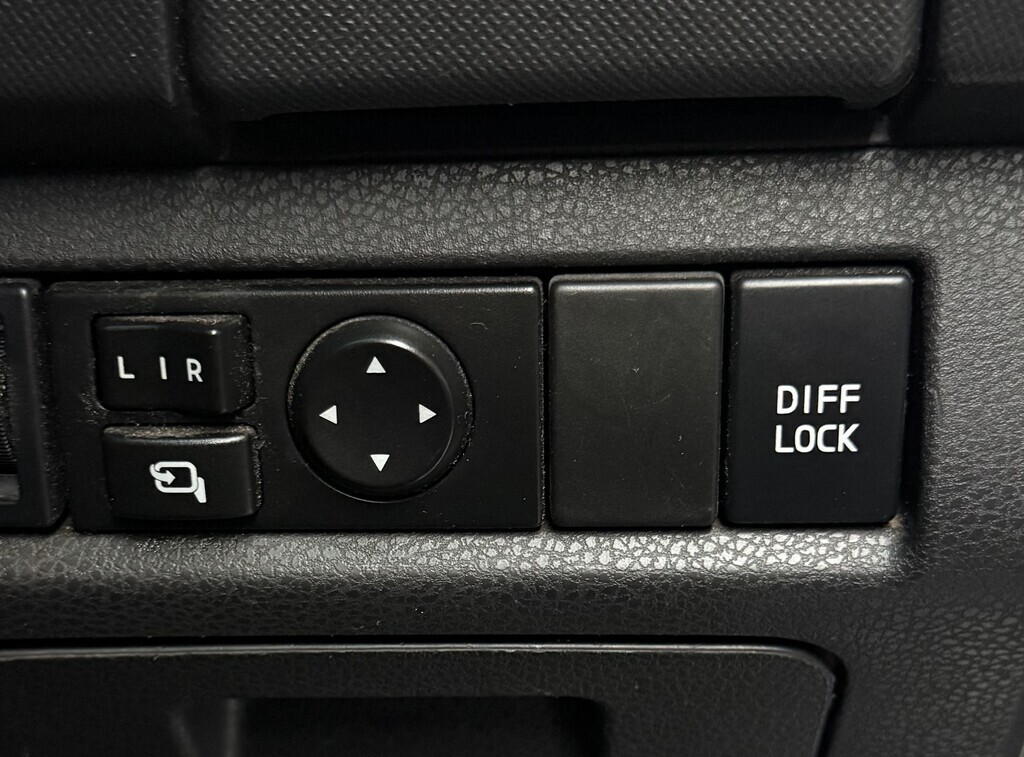 ISUZU KB KB 300 D-TEQ LX A/T 4X4 P/U D/C - 12