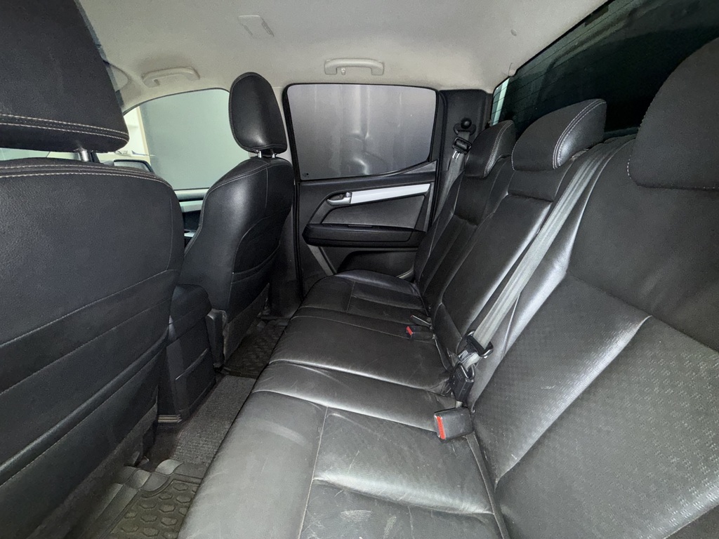 ISUZU KB KB 300 D-TEQ LX A/T 4X4 P/U D/C - 8